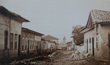 1862 - Vista da Rua da Cruz Preta (atual Quintino Bocaiúva), no centro de São Paulo