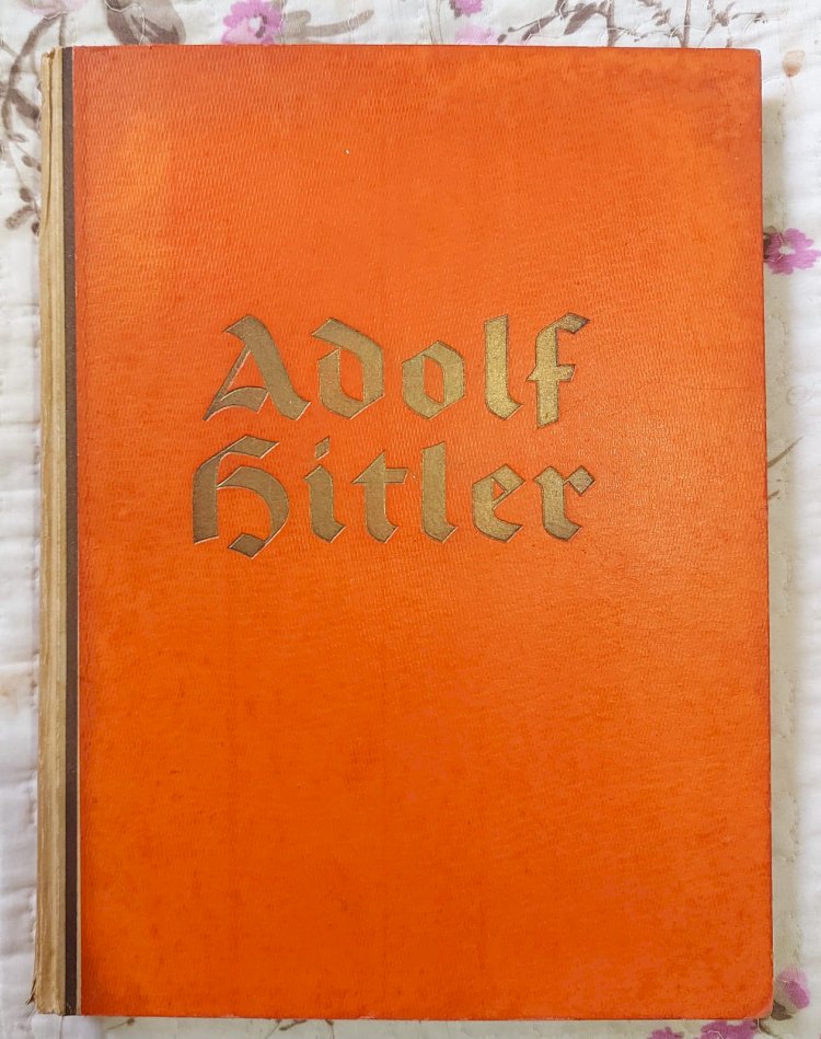 Livro Diário Fotográfico do Ditador Adolf Hitler, raridade editada em 1935, em Alemão Gótico